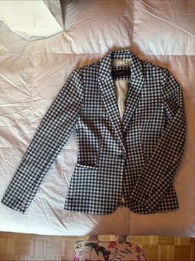 NWOT XS Zara Classic adjusted Blazer with Navy/White Vichy pattern